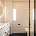 Guestready-charming Coastal Getaway * Almada