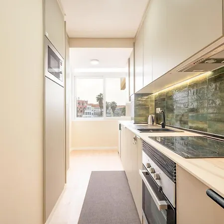 Guestready-charming Coastal Getaway Lejlighed Almada