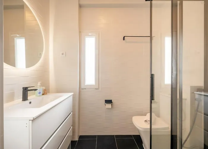 Guestready-charming Coastal Getaway * Almada